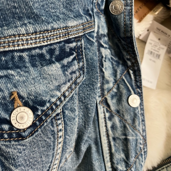 American Eagle jean jacket with Sherpa/fur - Picture 2 of 3